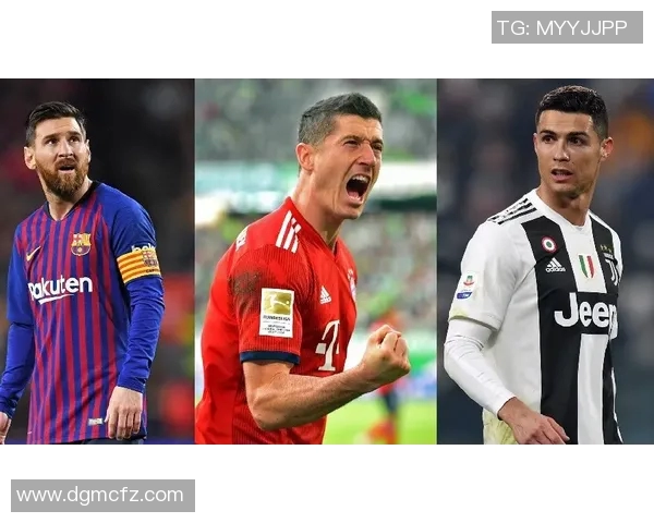 梅西与世界足球明星的亲密互动与合作历程揭秘